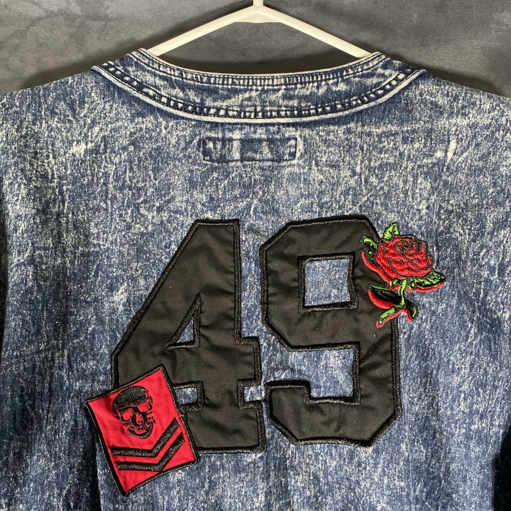 Retro Distrikt Denim‎ Shirt Size XL Embroidered Skulls & Rose Vintage Streetwear